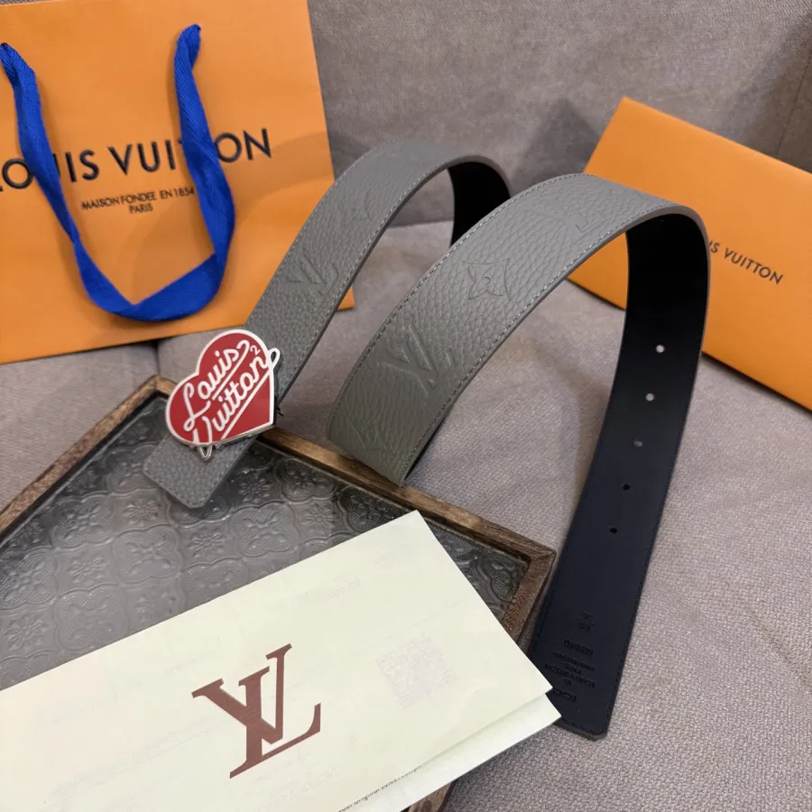 Louis Vuitton Men's Shield LV Heart Buckle Reversible Belt In Grey/Black Calfskin With Silver Hardware 40mm
