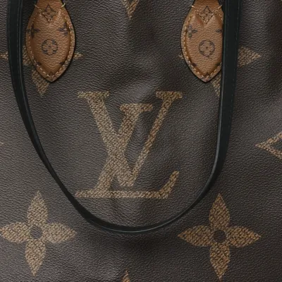 Louis Vuitton OnTheGo MM Reverse Giant Monogram Canvas
