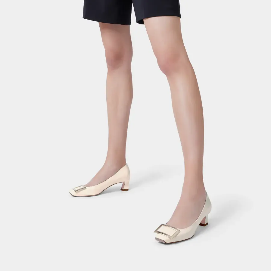 Roger Vivier Trompette Pumps High Heels In White Patent Leather With Metal Buckle (Heel Height 4.5cm)