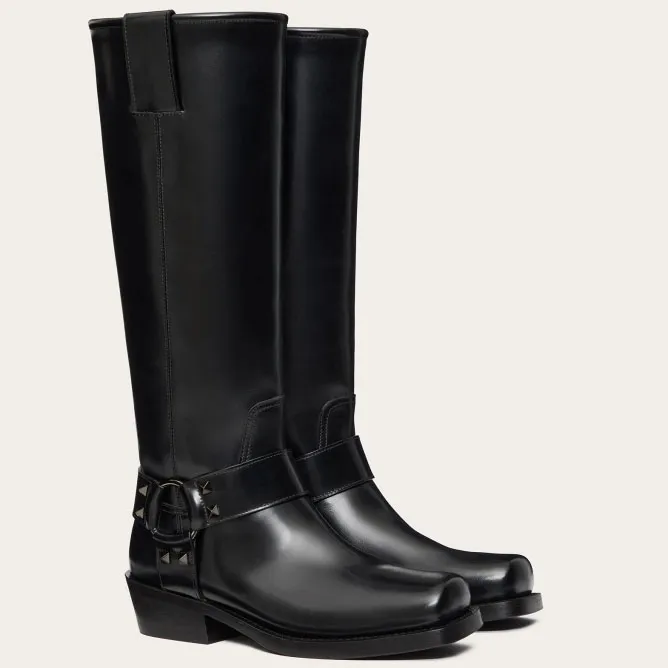 VALENTINO ROCKSTUD Calf leather motorcycle boots (heel height 4cm)
