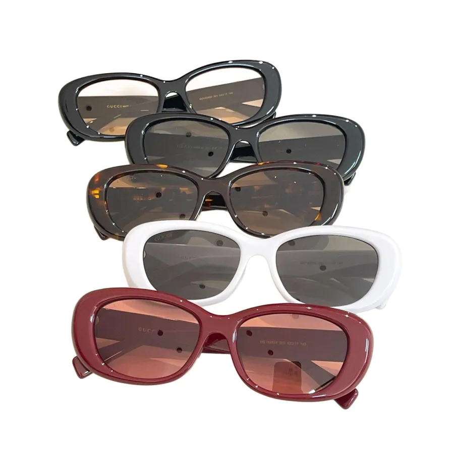 Gucci Oval glasses red/white/leopard/black tawny/black color Size 52口17-145