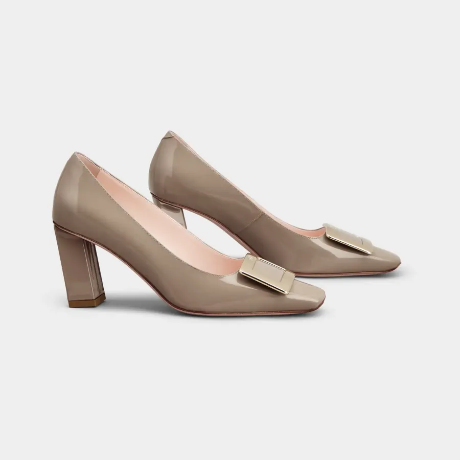 Roger Vivier Belle Vivier Pumps High Heels In Beige Patent Leather With Metal Buckle (Heel Height 7cm)