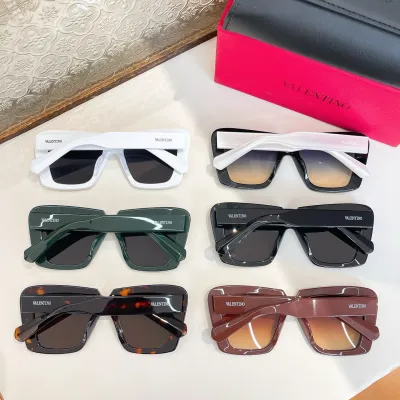 Valentino square frame glasses white/black/leopard/black white/green/red color Size 64口5-145