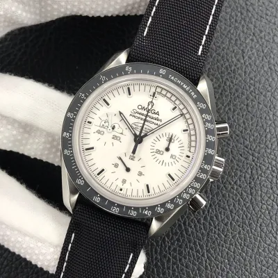 OMEGA-Speedmaster-ref.311.32.42.30.04.003-42mm