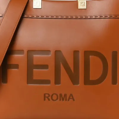 Fendi Medium Fendi Sunshine Shopper Tote Cuoio King Vitello Leather & Plexiglass Gold Hardware