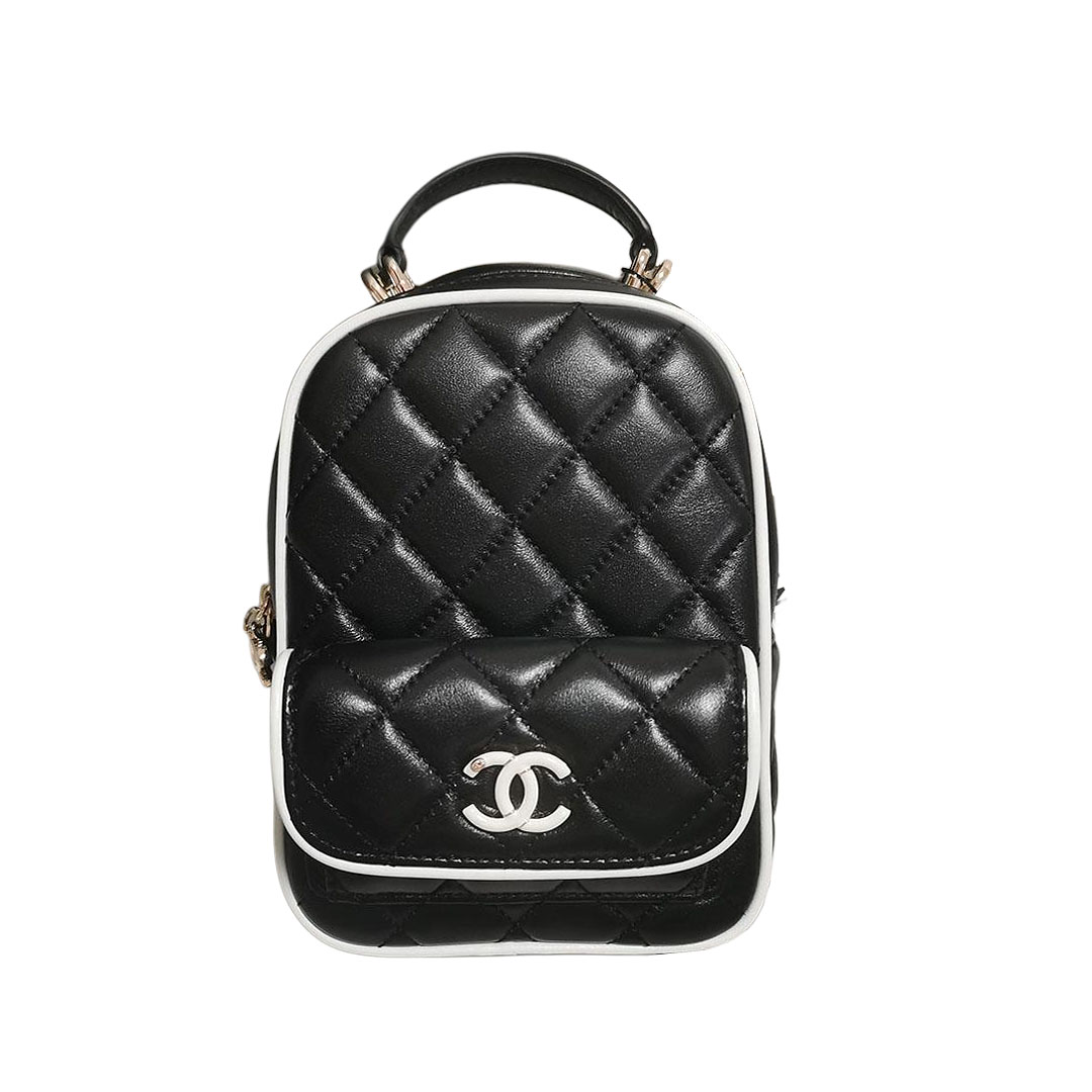 Chanel Preto / Branco Acolchoado em Couro de Cordeiro