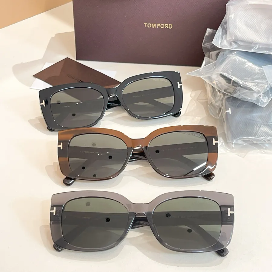 Tom Ford glasses brown/grey/black color Size 54口17-140