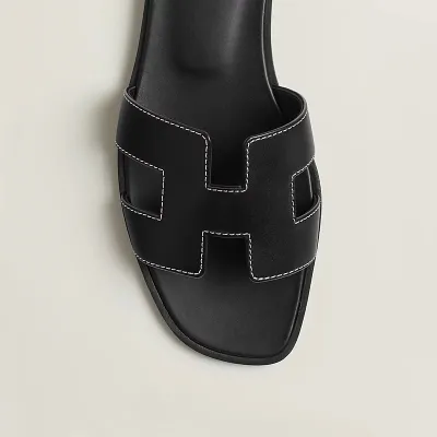 HERMES Oran Black Slippers