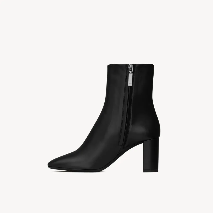 Yves Saint Laurent Sleek leather ankle boots