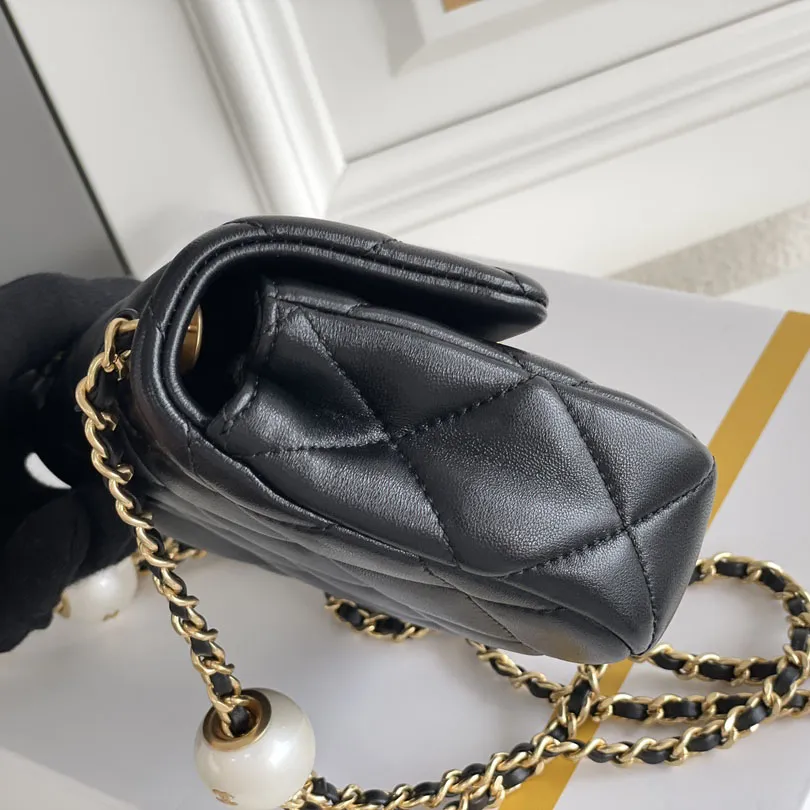 Chanel Double pearl CF chain bag 17/20.5cm White/Black Crossbody Bags