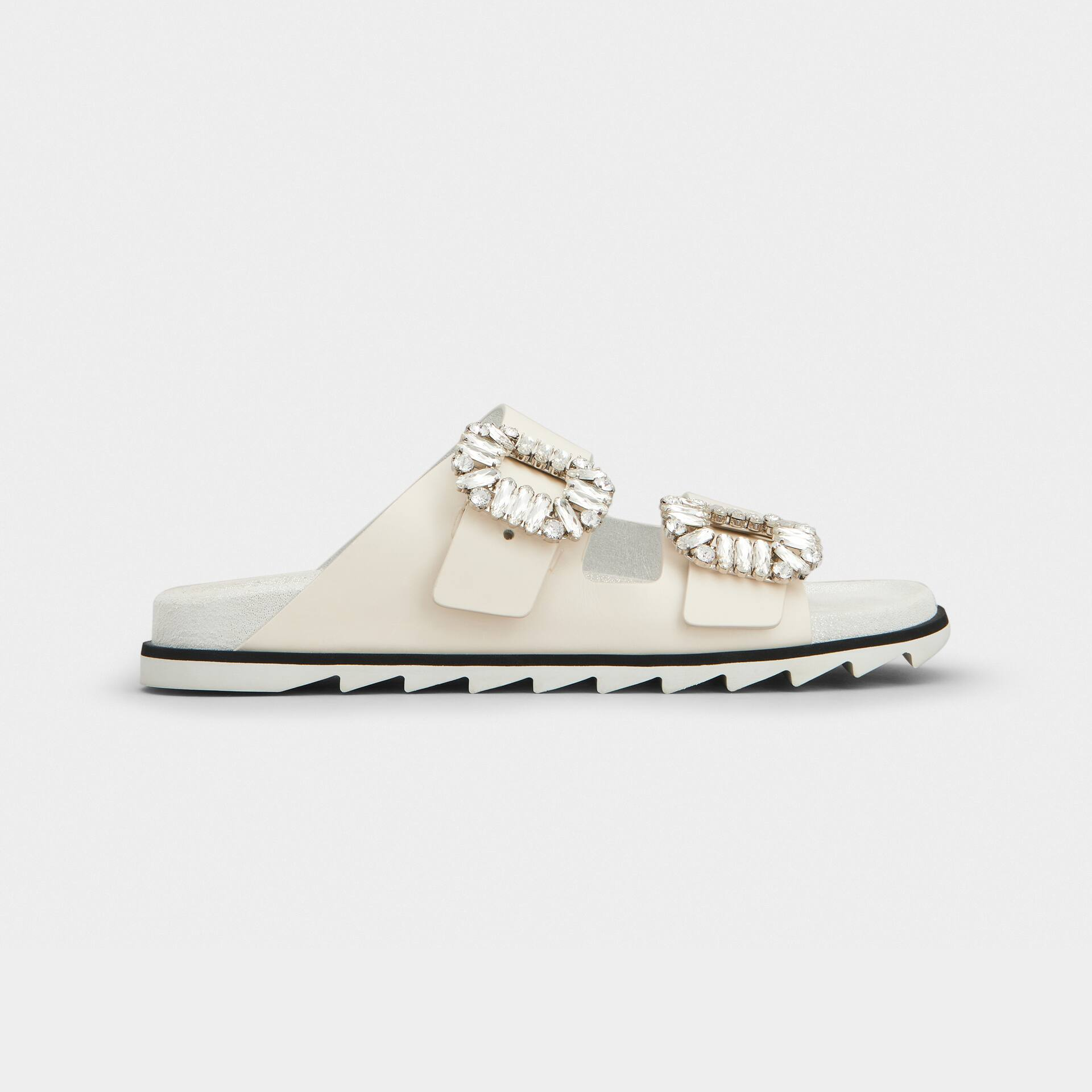 Roger Vivier Slidy Viv' Mules Sandálias Em Couro Branco Com Fivela De Cristal