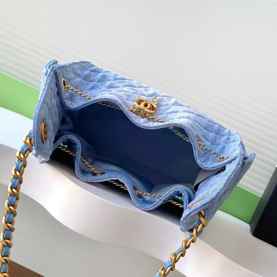 Chanel Denim blue/purple Abrasive Sand Leather Shoulder Bags