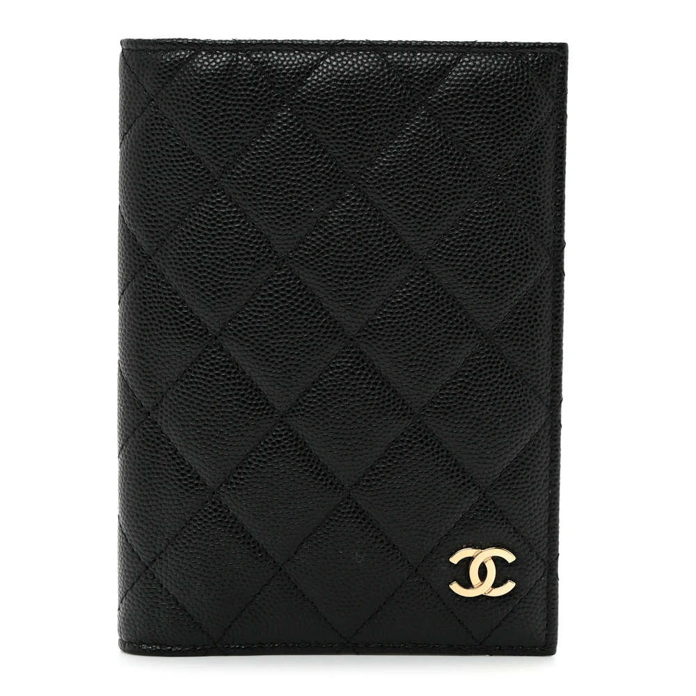 Porta-passaporte Chanel Pequeno Preto Acolchoado Couro Caviar Hardware Dourado