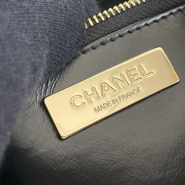 Chanel Patent Leather Black / White and Black Crossbody Bags - Image 9