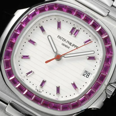 PATEK PHILIPPE-NAUTILUS-ref.5711-113P-01-40mm