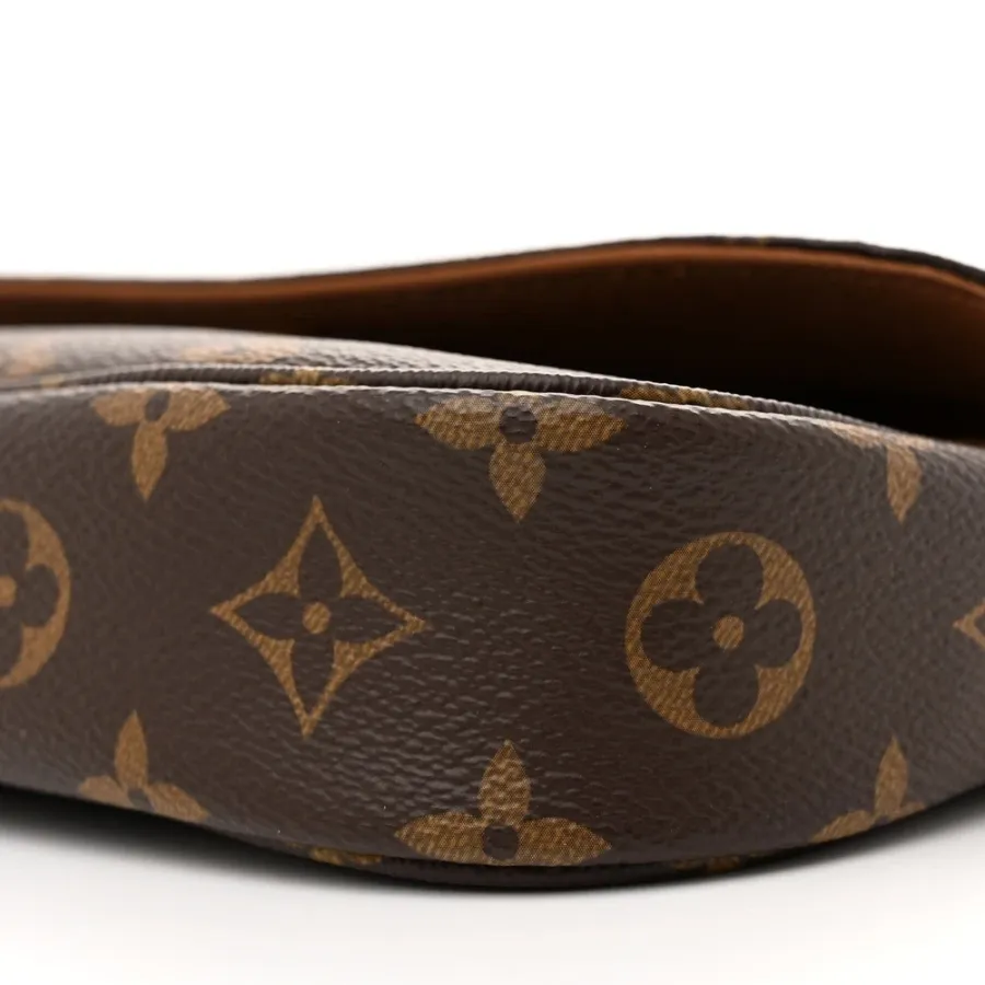 Louis Vuitton Ivy Wallet On Chain PM Monogram Canvas Gold Hardware