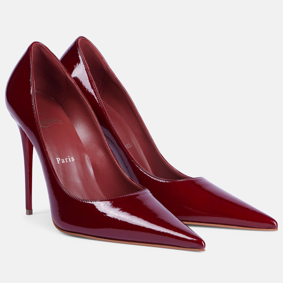 Christian Louboutin Salto alto vermelho vernizado, salto agulha pontudo