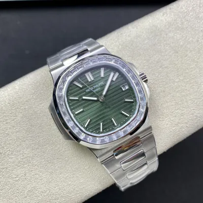 PATEK PHILIPPE-NAUTILUS-ref.5711-1300A-001-40mm
