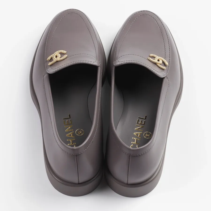 Chanel grey calfskin Loafers