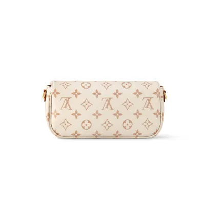 Louis Vuitton Bags  WOC LVY