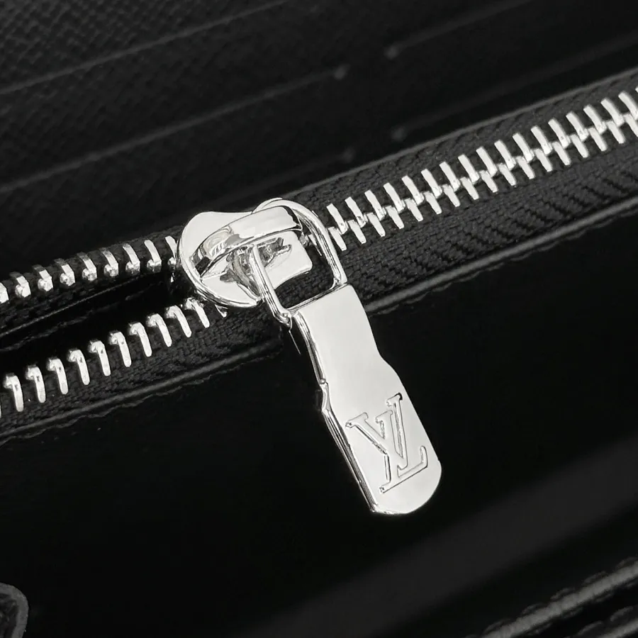 Louis Vuitton x Murakami Takashi Zippy Wallet Multicolor White/Black With Gold/Silver Hardware