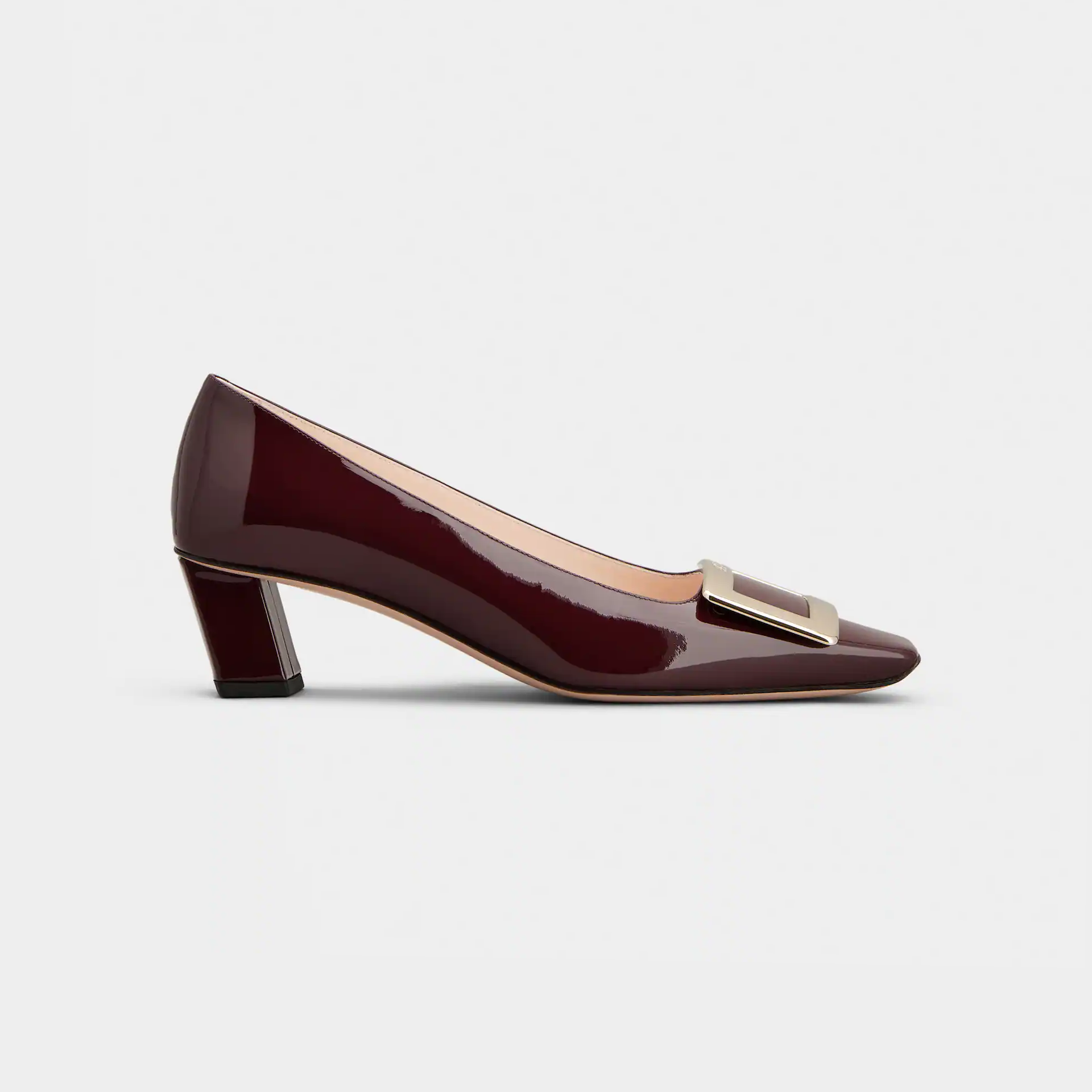 Roger Vivier Belle Vivier Pumps Salto Alto Em Couro Verniz Vinho Com Fivela Metálica (Altura do Salto 4,5cm)