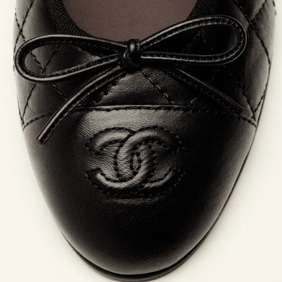 Chanel Flat shoes vintage calf leather black Ballet  Shoes
