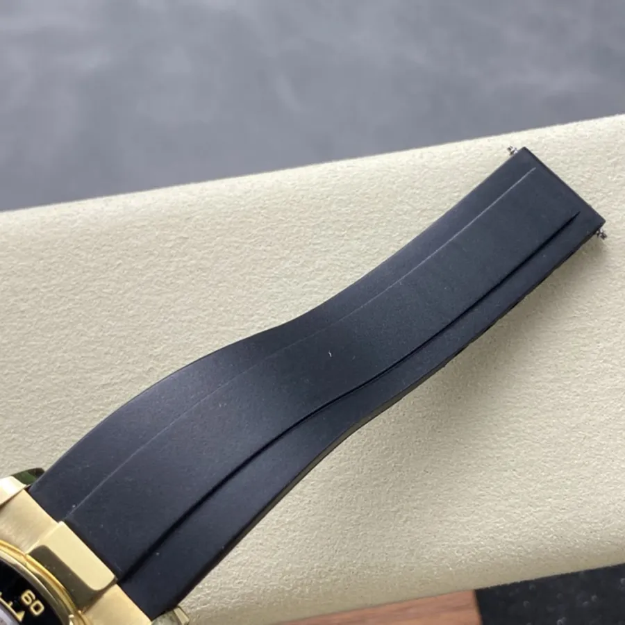 ROLEX-COSMOGRAPH DAYTONA-REF.M116518LN-0041-40MM