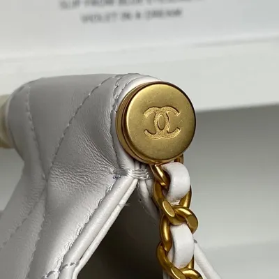 Chanel Pearl Handle handbag White/black crossbody bag