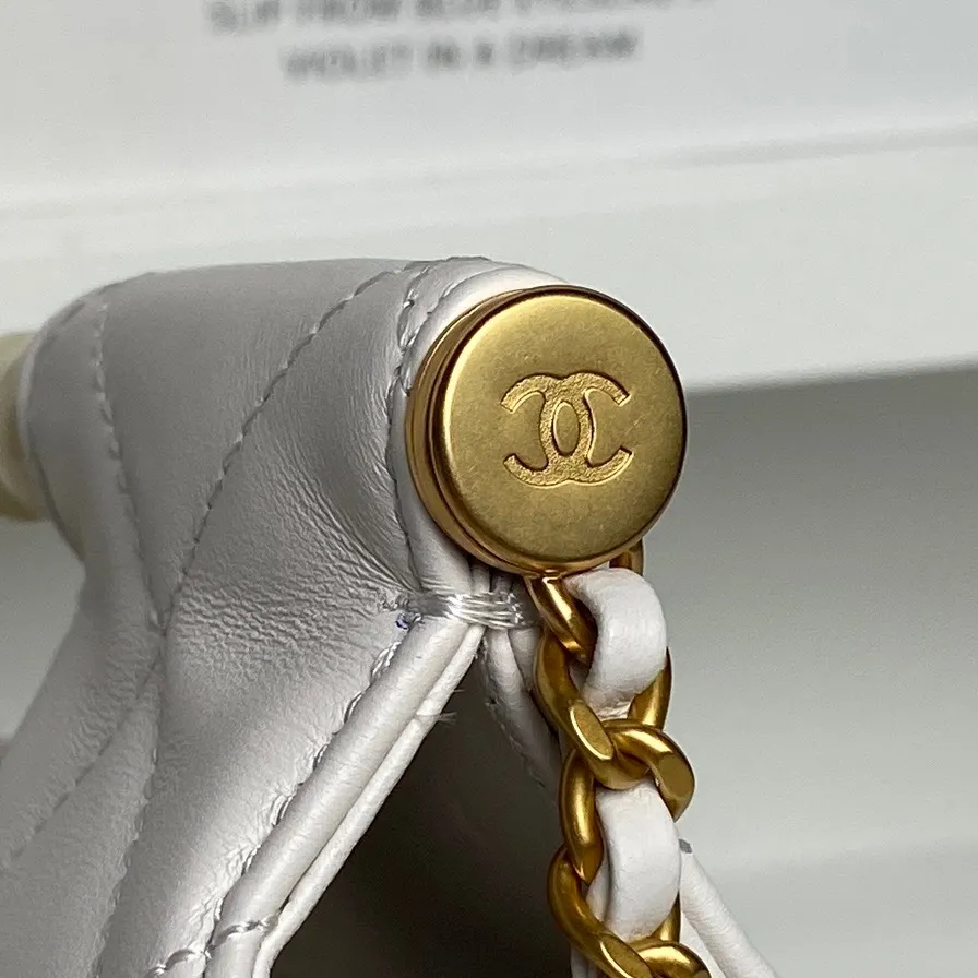 Chanel Pearl Handle handbag White/black crossbody bag