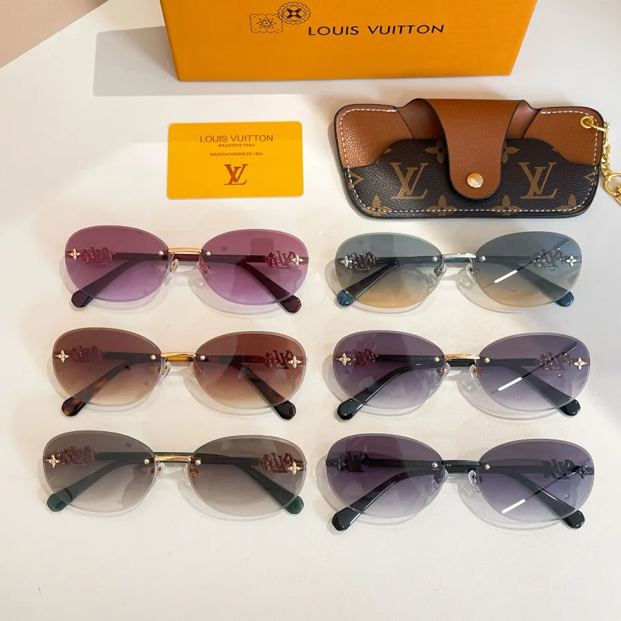 Louis Vuitton Oval glasses red/teal/green/black/black gold/leopard color Size 64口16-145