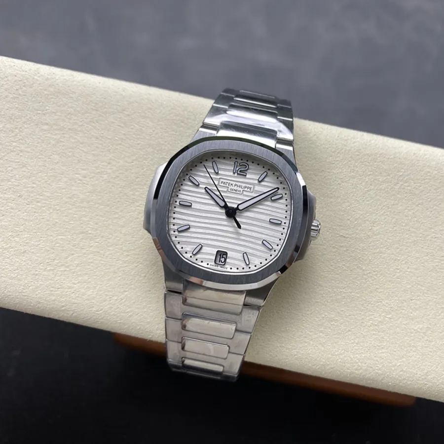 PATEK PHILIPPE-NAUTILUS-REF.7118-1A-010-35.2MM
