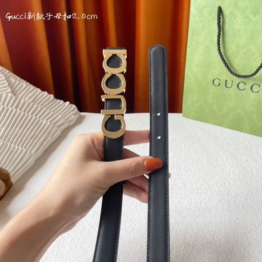 Gucci Women's GUCCI Buckle Belt In White/Black Smooth Calfskin With Gold/Silver Hardware 20mm