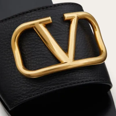 VALENTINO VLOGO SIGNATURE Grain cowhide decorative elements slipper sandals