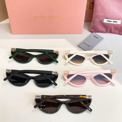 Miu Miu Cat Eye glasses black/ivory/pink/green/leopard color Size 54口20-140