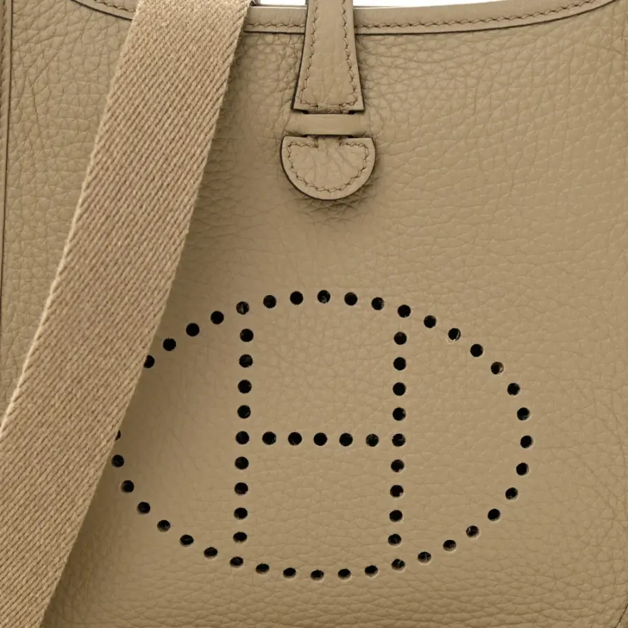 Hermès Amazone Evelyne TPM Beige Marfa Taurillon Clemence Leather Gold Hardware