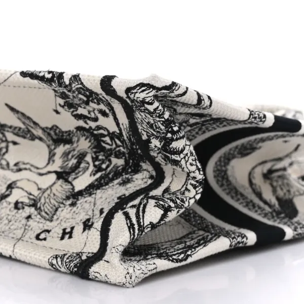 Dior Small Zodiac Toile De Jouy Book Tote Latte/Black Embroidered Canvas - Image 5