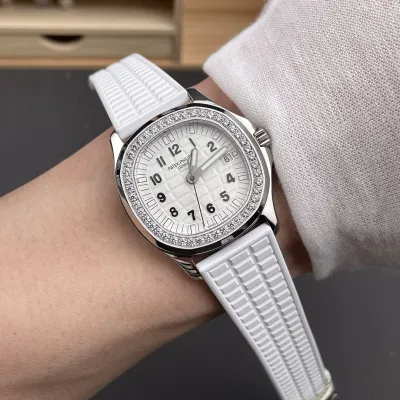 PATEK PHILIPPE-AQUANAUT-ref.5067A-024-35.6mm