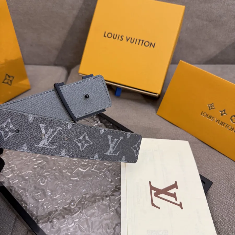 Louis Vuitton Men's LV Buckle Belt In Grey Monogram Canvas With Black/Silver Hardware 40mm