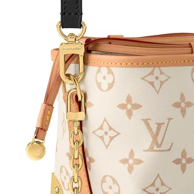 Louis Vuitton Bags Noe Purse