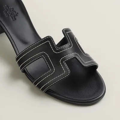 HERMES Oasis Slippers High-heeled slippers Black High Heels Sandal
