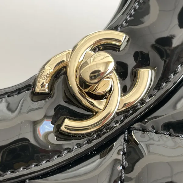 Chanel Patent Leather Black / White and Black Crossbody Bags - Image 7