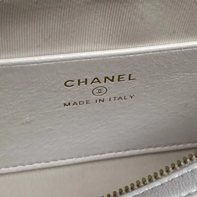 Chanel White / Black Quilted Lambskin Leather Crossbody Bags