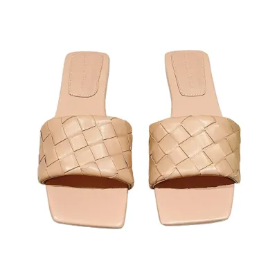 Bottega Veneta Parco Mule In Nude Intrecciato Leather Flat Mule Sandal
