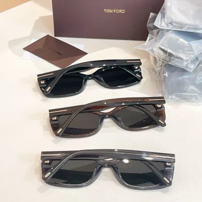 Tom Ford glasses brown/grey/black color Size 54口17-140