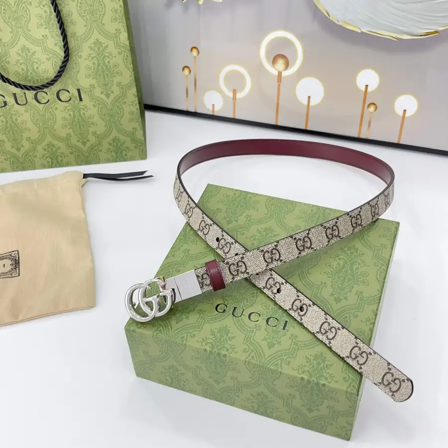 Gucci Women's GG Buckle Marmont Reversible Belt In Red Calfskin And Beige Canvas With Gold/Silver Hardware 20mm