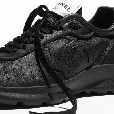 Black calf skin Chanel Sneake