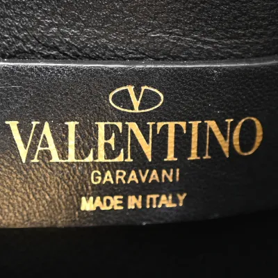 Valentino Garavani Small Roman Stud The Handle Bag Black Nappa Leather Gold Hardware