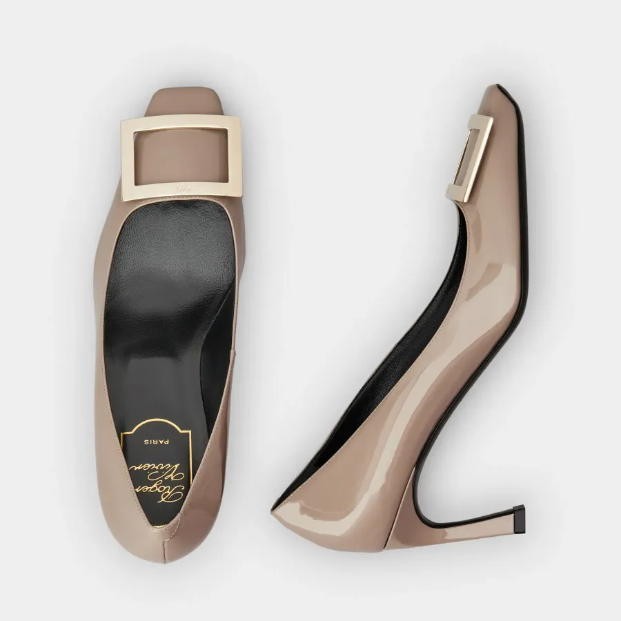 Roger Vivier Trompette Pumps High Heels In Beige Patent Leather With Metal Buckle (Heel Height 7cm)