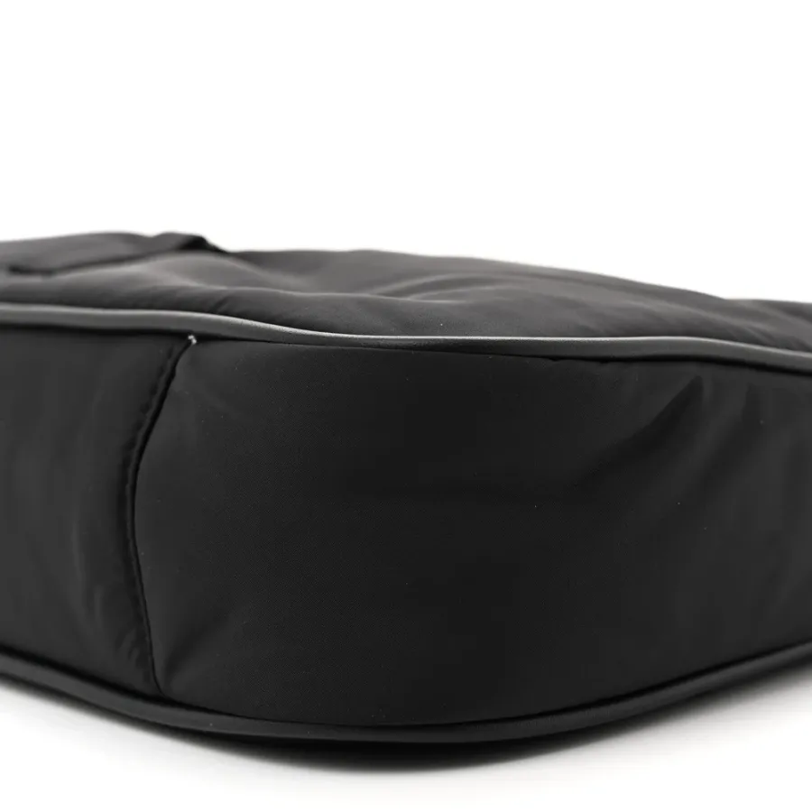 Saint Laurent Medium Le 5 À 7 Hobo Black Econyl Nylon Black Hardware